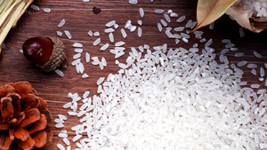 五常大米“假貨橫行”？教你3招辨真?zhèn)危?>
                </div>
                <div   id=